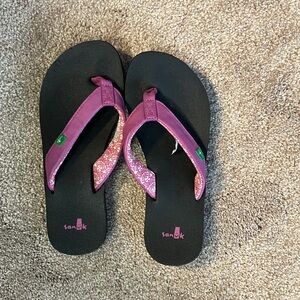 Sanuk Black and Purple Flip Flops
